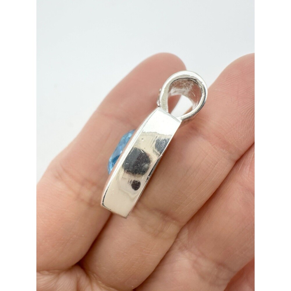 Roman Blue Rhinestone Oval Pendant - Picture 5 of 6